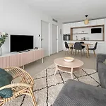 Apartment Spacieux T2 A 150m Des Plages *