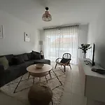Spacieux T2 A 150m Des Plages Apartment