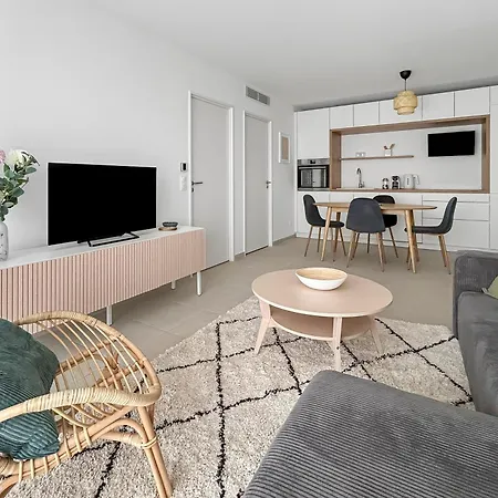 Apartment Spacieux T2 A 150m Des Plages *