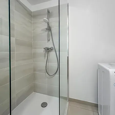 Apartment Spacieux T2 A 150m Des Plages