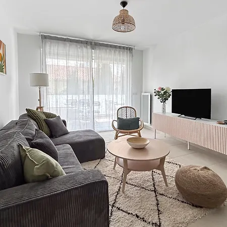 Spacieux T2 A 150m Des Plages Apartment